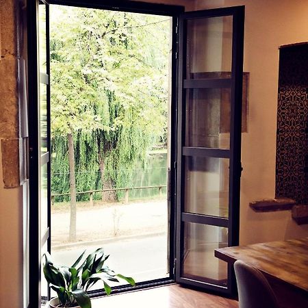 The Riverside Lodge Cozy And Spacious Apartment Херона Екстериор снимка